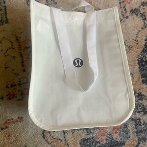 Lululemon reusable bag